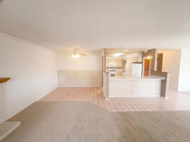 7212 Derickson Avenue NE, Albuquerque, NM 87109