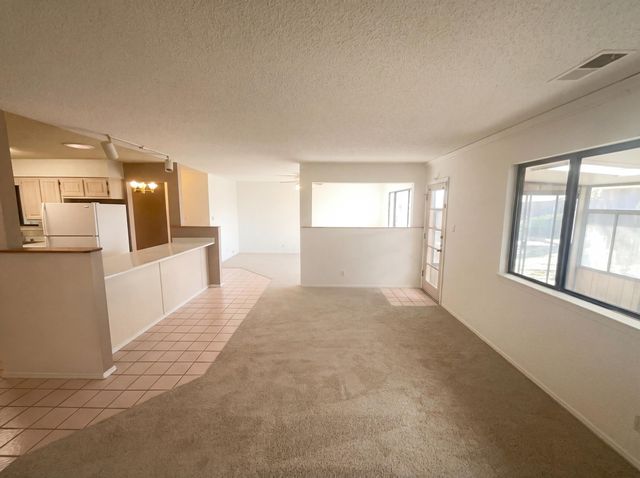 7212 Derickson Avenue NE, Albuquerque, NM 87109