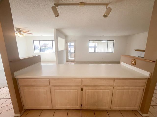 7212 Derickson Avenue NE, Albuquerque, NM 87109