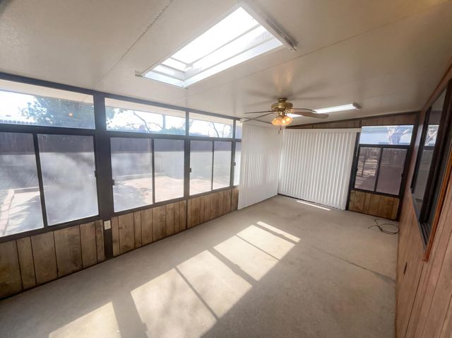 7212 Derickson Avenue NE, Albuquerque, NM 87109