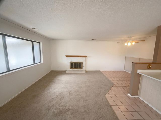 7212 Derickson Avenue NE, Albuquerque, NM 87109