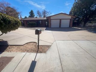 7212 Derickson Avenue NE, Albuquerque, NM 87109