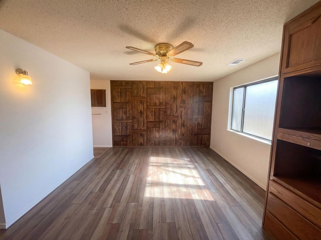 Image 19 of property listing at 7212 Derickson Avenue NE, Albuquerque, NM 87109