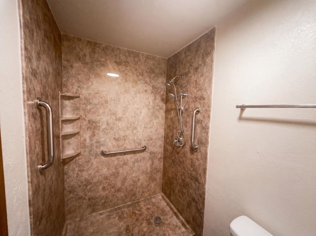 Image 21 of property listing at 7212 Derickson Avenue NE, Albuquerque, NM 87109