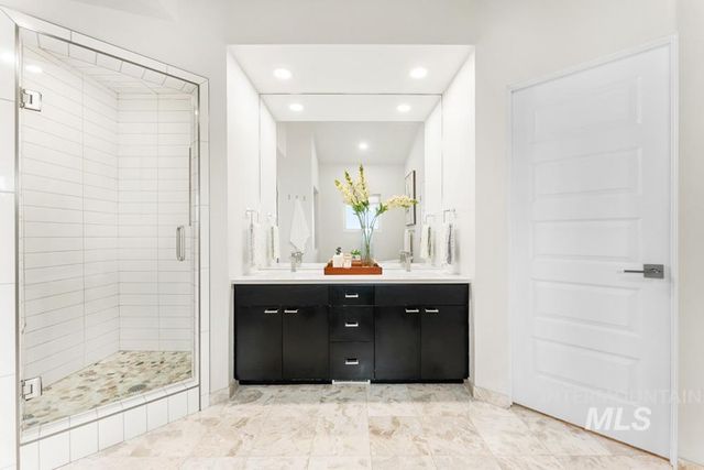 3994 W Quail Ridge Dr, Boise, ID 83703