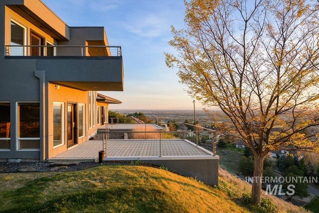 3994 W Quail Ridge Dr, Boise, ID 83703