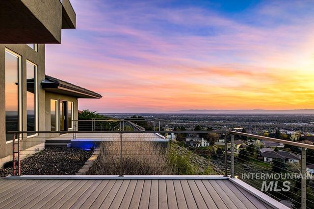 3994 W Quail Ridge Dr, Boise, ID 83703