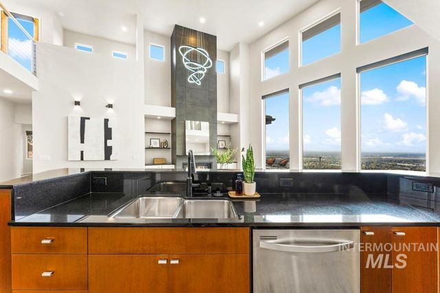 3994 W Quail Ridge Dr, Boise, ID 83703