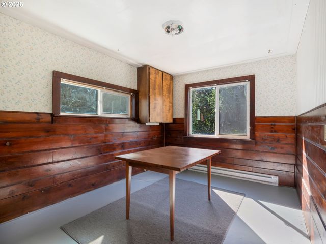 36290 7TH St, Nehalem, OR 97131