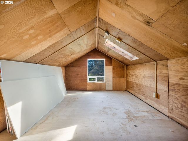 36290 7TH St, Nehalem, OR 97131