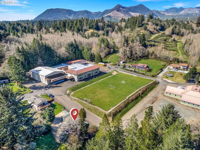 36290 7TH St, Nehalem, OR 97131