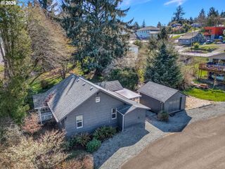 36290 7TH St, Nehalem, OR 97131