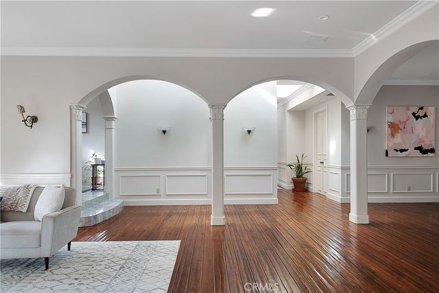 21149 Entrada Road, Topanga, CA 90290