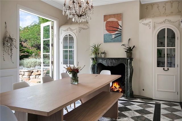 21149 Entrada Road, Topanga, CA 90290
