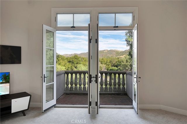 21149 Entrada Road, Topanga, CA 90290