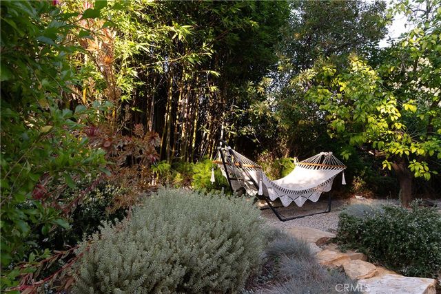21149 Entrada Road, Topanga, CA 90290