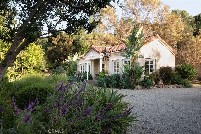21149 Entrada Road, Topanga, CA 90290