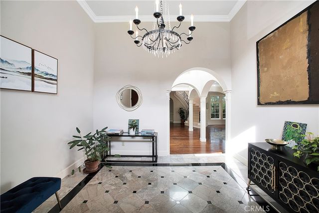 21149 Entrada Road, Topanga, CA 90290