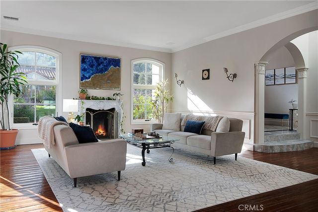 21149 Entrada Road, Topanga, CA 90290