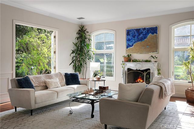 21149 Entrada Road, Topanga, CA 90290