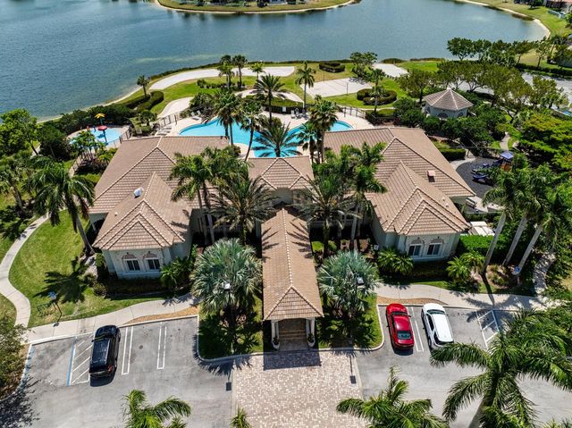 2323 NW Padova Street, Port St. Lucie, FL 34986