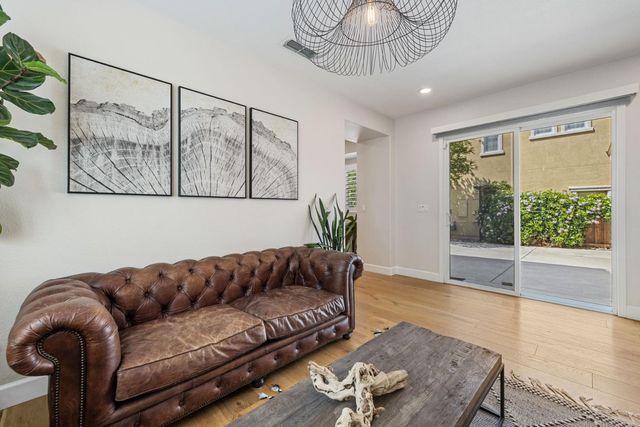 527 W Questa Trl, Mountain House, CA 95391