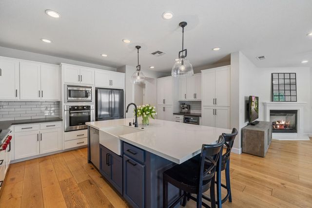 527 W Questa Trl, Mountain House, CA 95391