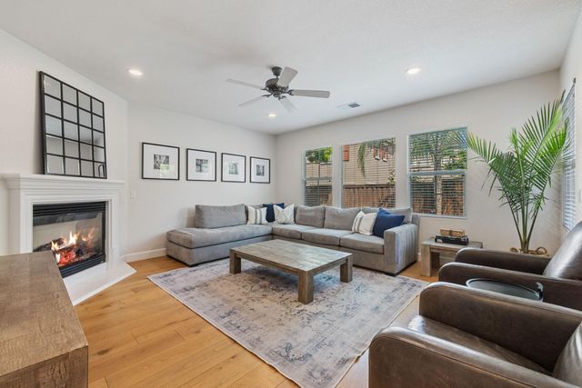 527 W Questa Trl, Mountain House, CA 95391