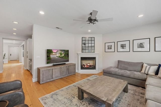 527 W Questa Trl, Mountain House, CA 95391