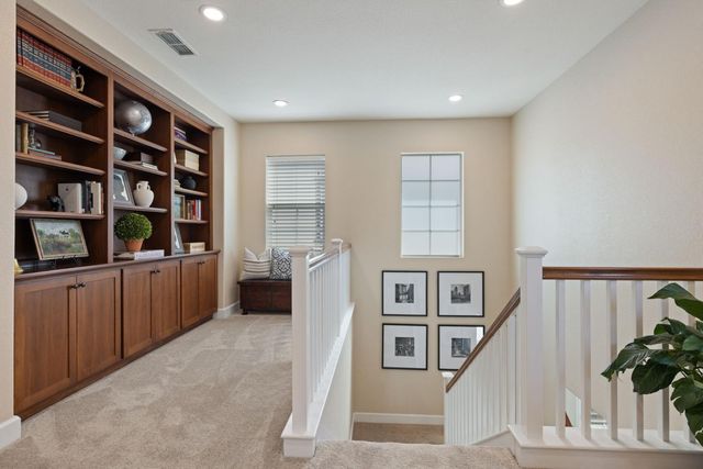 527 W Questa Trl, Mountain House, CA 95391