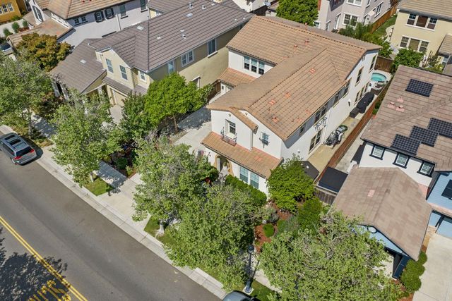 527 W Questa Trl, Mountain House, CA 95391