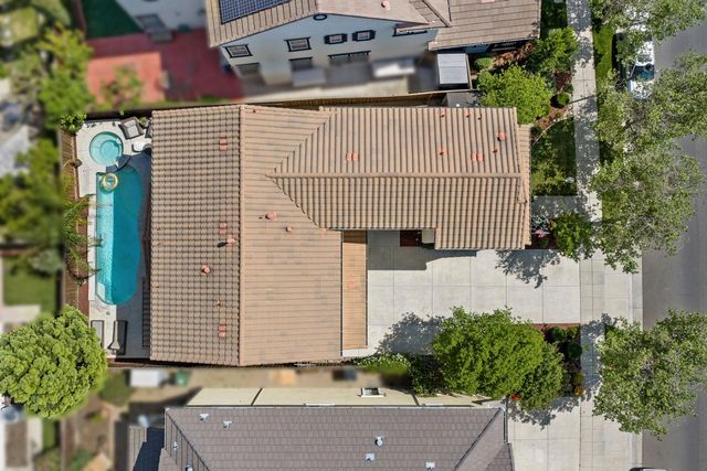 527 W Questa Trl, Mountain House, CA 95391