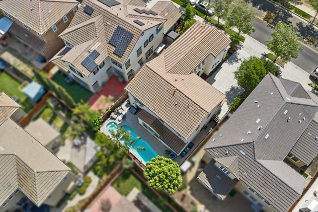 527 W Questa Trl, Mountain House, CA 95391