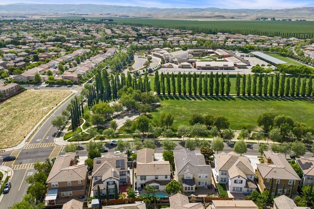 527 W Questa Trl, Mountain House, CA 95391