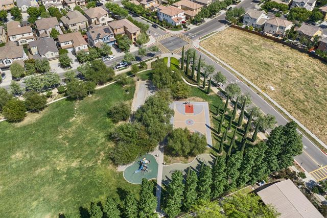 527 W Questa Trl, Mountain House, CA 95391