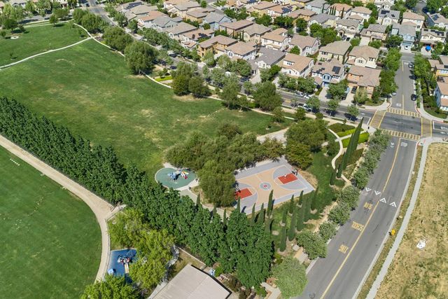 527 W Questa Trl, Mountain House, CA 95391