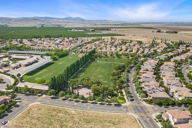 527 W Questa Trl, Mountain House, CA 95391