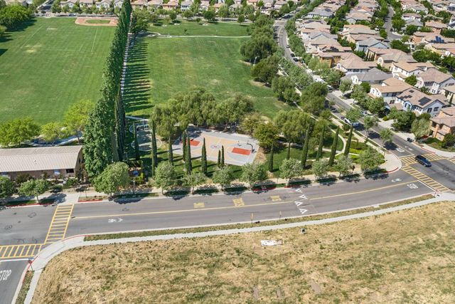 527 W Questa Trl, Mountain House, CA 95391