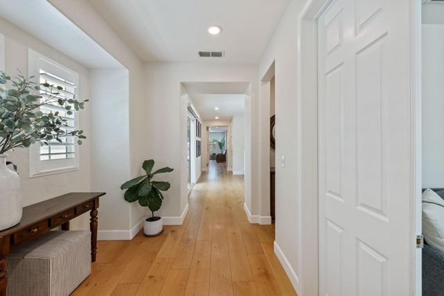 527 W Questa Trl, Mountain House, CA 95391