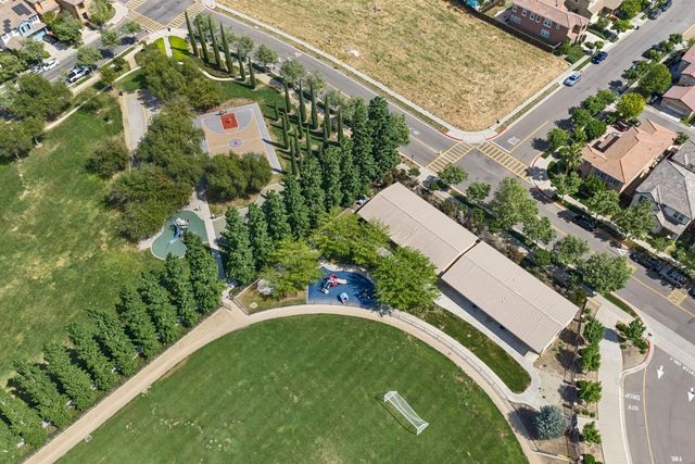 527 W Questa Trl, Mountain House, CA 95391