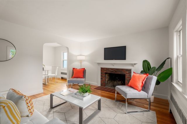 11-13 Cross Street 11, Belmont, MA 02478