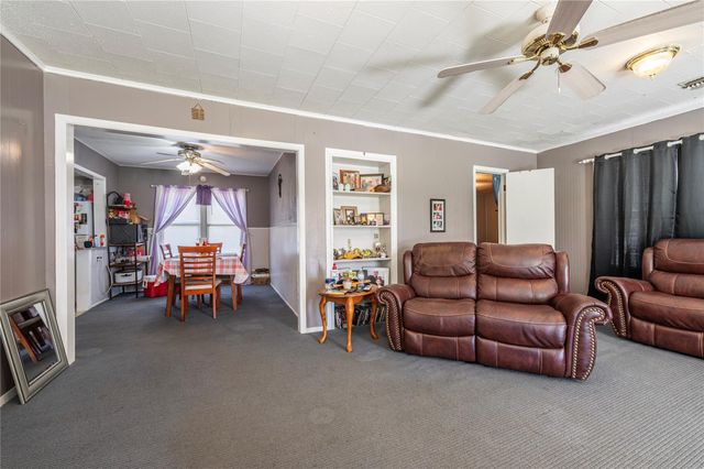 10553 S State Highway 71, Danevang, TX 77437