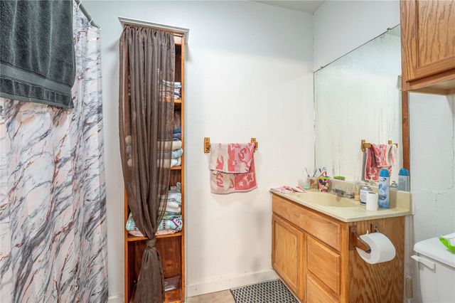 10553 S State Highway 71, Danevang, TX 77437