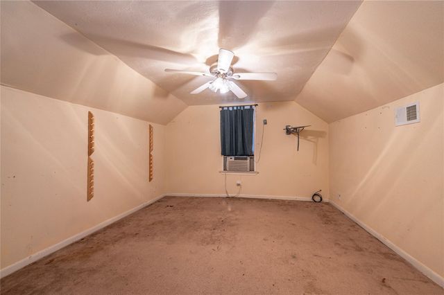 10553 S State Highway 71, Danevang, TX 77437