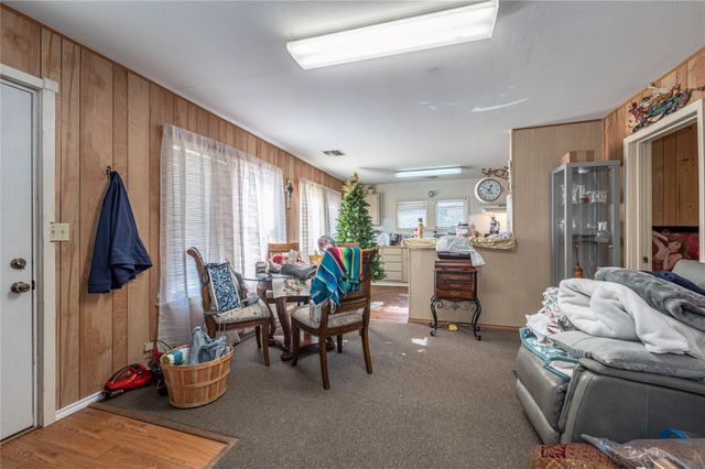 10553 S State Highway 71, Danevang, TX 77437