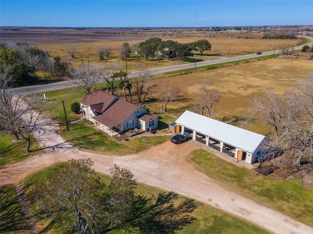 10553 S State Highway 71, Danevang, TX 77437