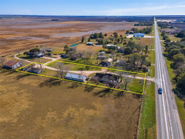 10553 S State Highway 71, Danevang, TX 77437