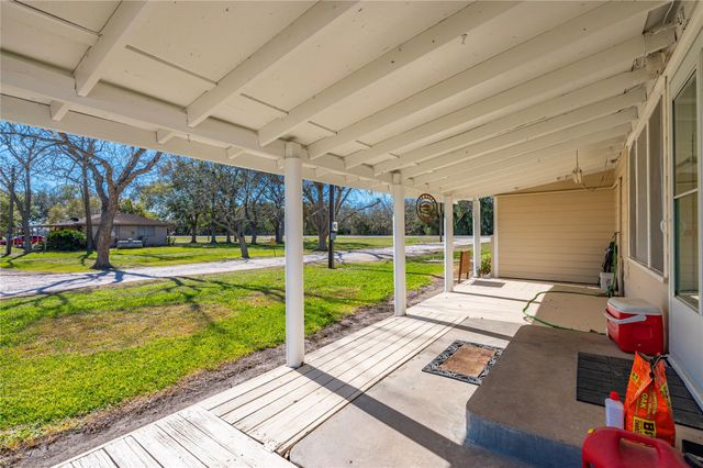 10553 S State Highway 71, Danevang, TX 77437