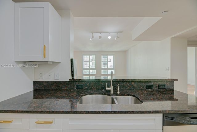 7350 SW 89th Street 2110S, Miami, FL 33156