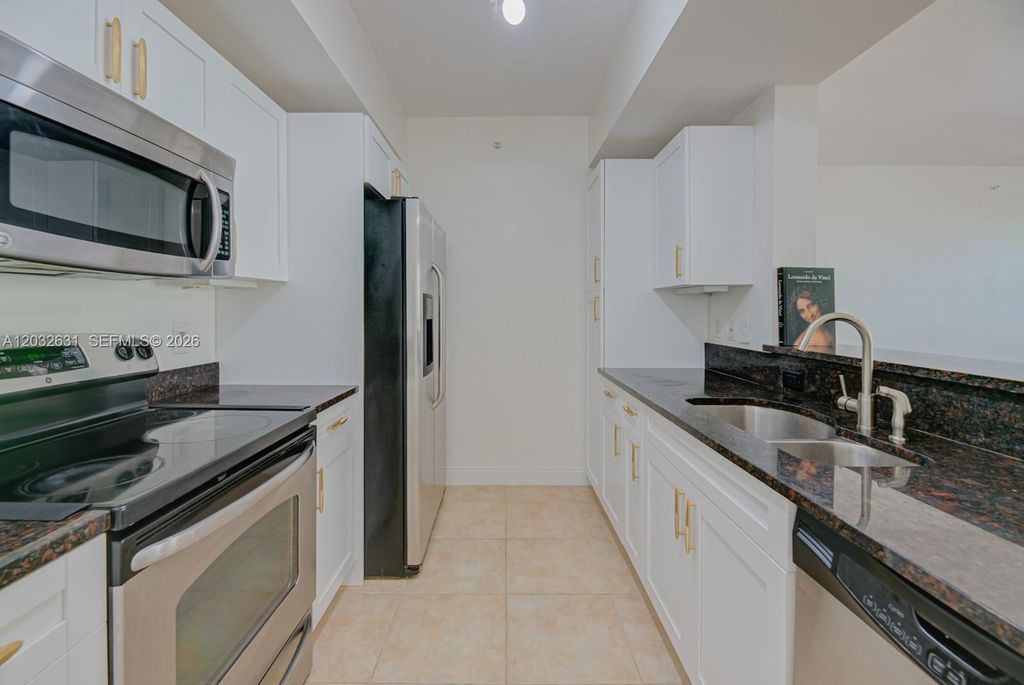 7350 SW 89th Street 2110S, Miami, FL 33156